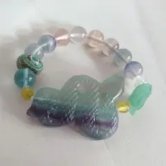 グリーン＆パープルフローライト蛇　天然石デザインブレスレット　素敵な逸品