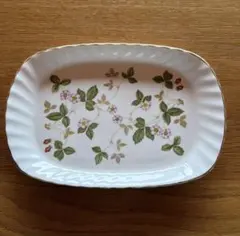 Wedgwood Wild Strawberry 皿