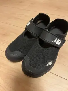 New Balance ブラック サンダル　ウォーターシューズ　22.5