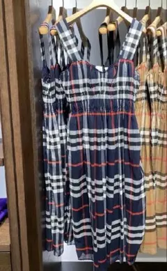 新品タグ付き★バーバリー Burberry チェックワンピース ネイビー