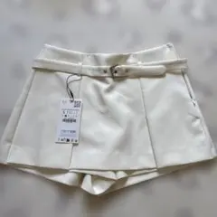 ZARA ホワイト ベルト付きショートパンツ S