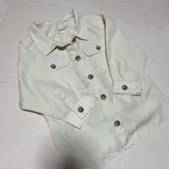 アイボリー ボタン付きシャツ