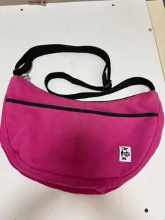 CHUMS ショルダーバッグ ピンク かわいい シンプル 三日月 チャムス