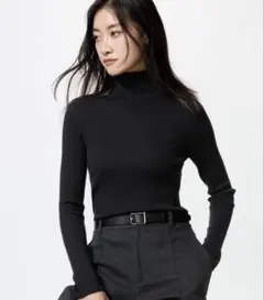 【新品未使用】ユニクロ メリノリブタートルネックセーター　ブラック　M