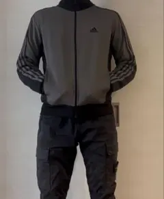 old adidasトラックジャケット