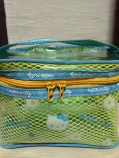 レアHello Kitty メッシュポーチ 花柄