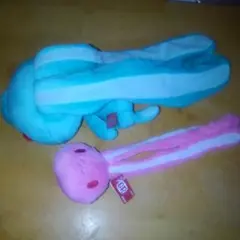 チャックスGP 汎用うさぎぬいぐるみ　デュアルペンケース　みーちゃん チャックスGP 汎用うさぎぬいぐるみ デュアルペンケース みー