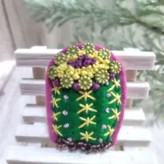 190 花サボテンブローチ190　ハンドメイド