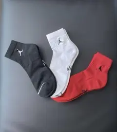 新品未使用 JORDANジョーダン メンズ 靴下ソックス 黒x白x赤 Lサイズ