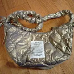 niko and... ショルダーバッグ　ゴールド