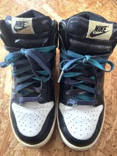 Nike ハイカットスニーカー 黒/白/金　エナメル