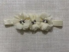 クリームフラワーパールビジューヘアバンド　お食い初め　結婚式