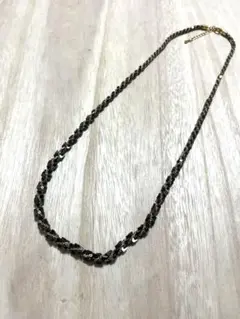 ツイストネックレス ヴィンテージ　ブラック×ゴールド チェーン編み込み