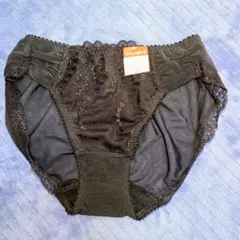 M★新品タグ付★Triumph ブラックレースショーツ