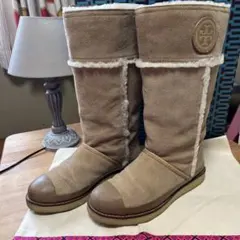 Tory Burch ベージュ ムートンブーツ