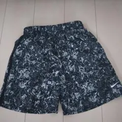 ナイキ　短パン　 １４０〜１５０サイズくらい