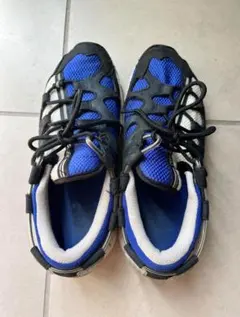 アシックス　スニーカー　23.5