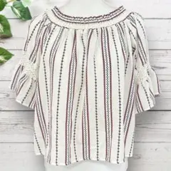 ナイスクラップ　オフショルダー　トップス　レース　レディース　ホワイト　総柄