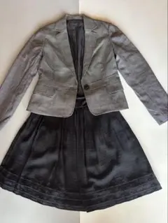 グレー ジャケットとスカートのセット
