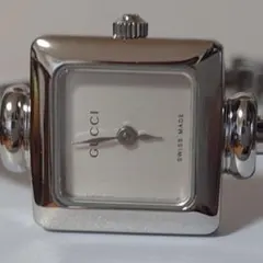 【極美品・新品電池交換済】GUCCI バングルウォッチ 腕時計 グッチのサムネイル