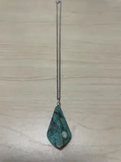 マラカイト（孔雀石）ペンダントネックレス