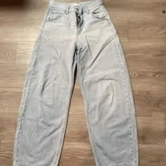 【美品】UNIQLO バギーカーブジーンズ 24 (61cm)