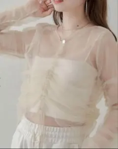 未使用 chico ドロスト シャーリング レイヤード トップス タグ付き