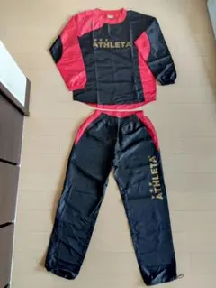 ATHLETA ピステ上下 M 赤/黒