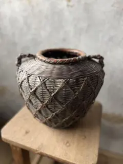 竹編手付花籠 花入 竹細工 竹工芸 古民具 花器 古美術品 骨董品 - メルカリ