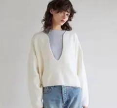 シールームリンアイボリー Vネック リブ編み ニットセーターのサムネイル