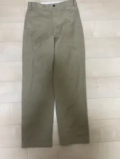UNIQLO ベージュ チノパン