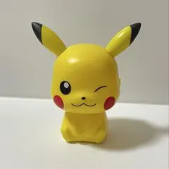 ポケモン　ピカチュウ　フィギュア