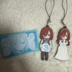 五等分の花嫁　中野三玖　ラバーキーホルダー　アクリルバッチ