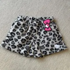 新品タグ付き Hello Kitty ヒョウ柄 ボアショートパンツ サイズLのサムネイル