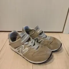 廃盤New Balance ベージュ スニーカー19cm