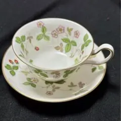 ウェッジウッド ワイルドストロベリー カップ&ソーサー2客組