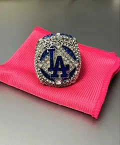 Item thumbnail for item 74c4d6f2-1641-4c1c-ae13-d4b194252265