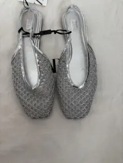 シルバー　サンダル23.5ZARA（未使用）のサムネイル