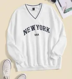 【新品未使用‼️】オーバーサイズ　ホワイト　New York ロゴ　スウェット