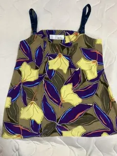 値下げ！リリーブラウン　ボタニカル柄キャミソール　カットソー