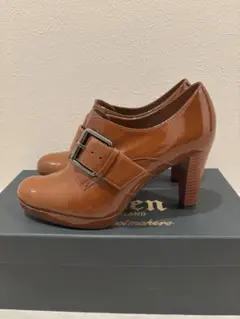レア Clarks クラークス レザーヒール パンプス