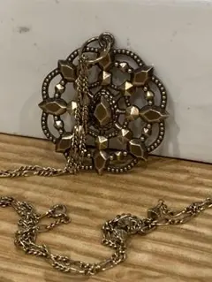 agete アガット　ネックレス　アンティーク調　ブロンズ