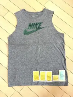 NIKE タンクトップ グレーのサムネイル