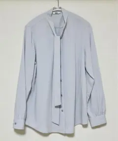 UNIQLO レーヨンボウタイブラウスのサムネイル
