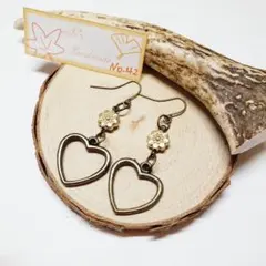 ハンドメイド　ピアス　No.42