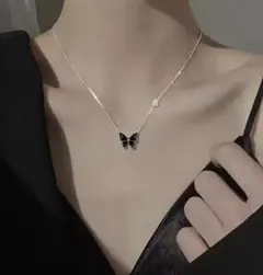 ブラック　蝶々　ネックレス バタフライ レディース 韓国　シンプル