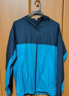 UNIQLO ポケッタブルuvカットパーカ XLサイズ　袋付き