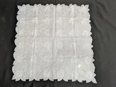 WAKO ハンカチ ホワイト 花柄 刺繍のサムネイル