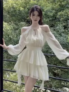 オフショルダードレス