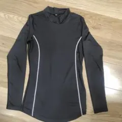 スポーツインナー　長袖ハイネック　 レディースM